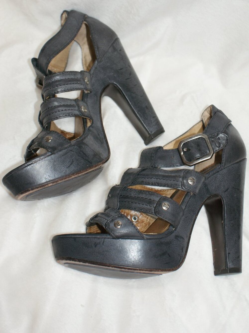 Frye Catrin Trapunto Leather Platform Strappy Sandal - Size 8 - GREAT CONDITION